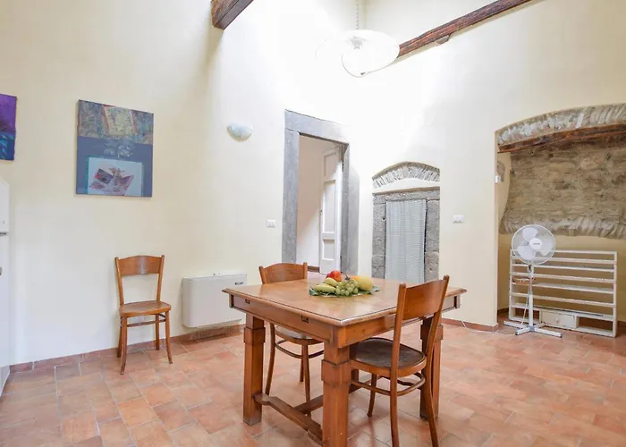 Gorgeous In Pontremoli